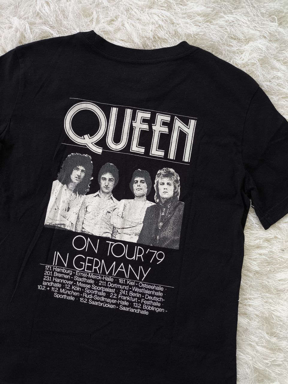 Band Tees QUEEN On Tour 1979 In Germany x GU Official Band Tees Size M / US 6-8 / IT 42-44 - 3 Thumbnail