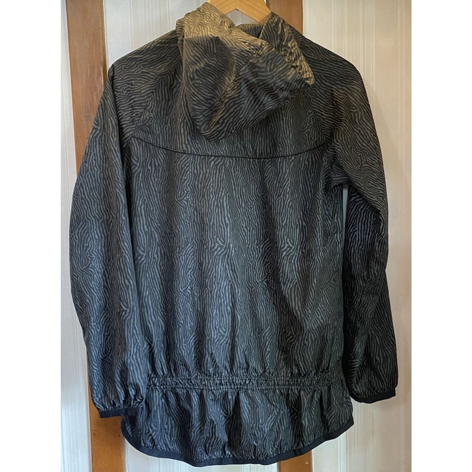 Nike Nike Hood Rain Jacket Black Women’s Medium Size M / US 6-8 / IT 42-44 - 4 Thumbnail