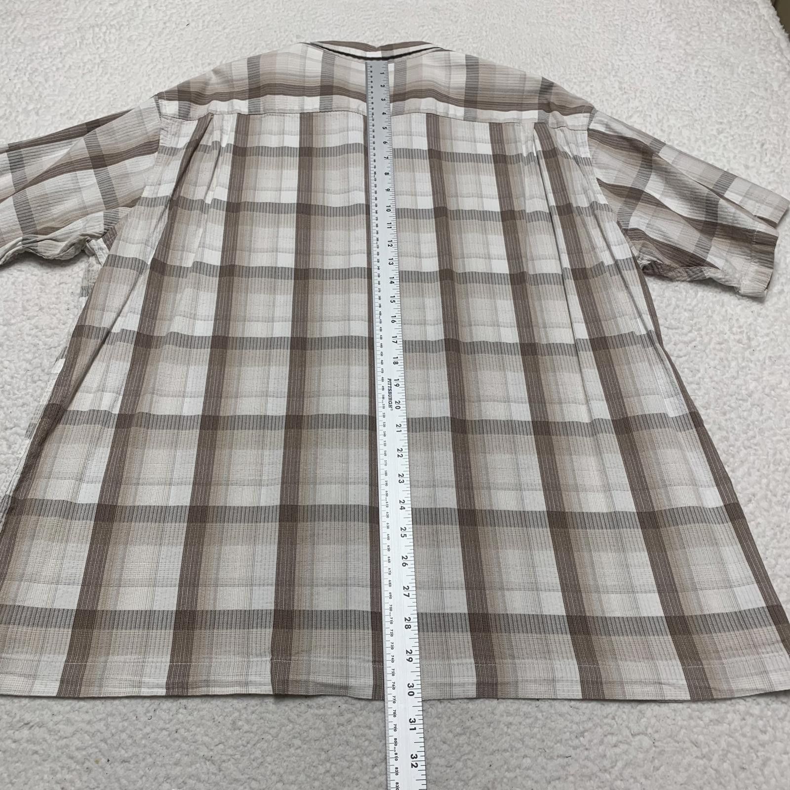 Van Heusen Van Heusen Men XXL Beige Plaid Short Sleeve Shirt Size US XXL / EU 58 / 5 - 10 Thumbnail