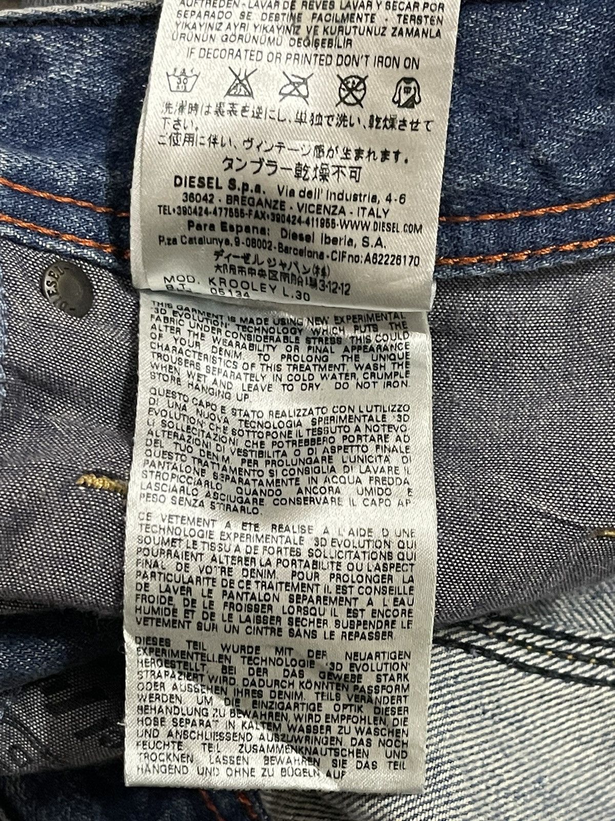 Diesel Vintage Diesel Industry Blue Faded Wash Distress Jeans Size US 33 - 12 Thumbnail