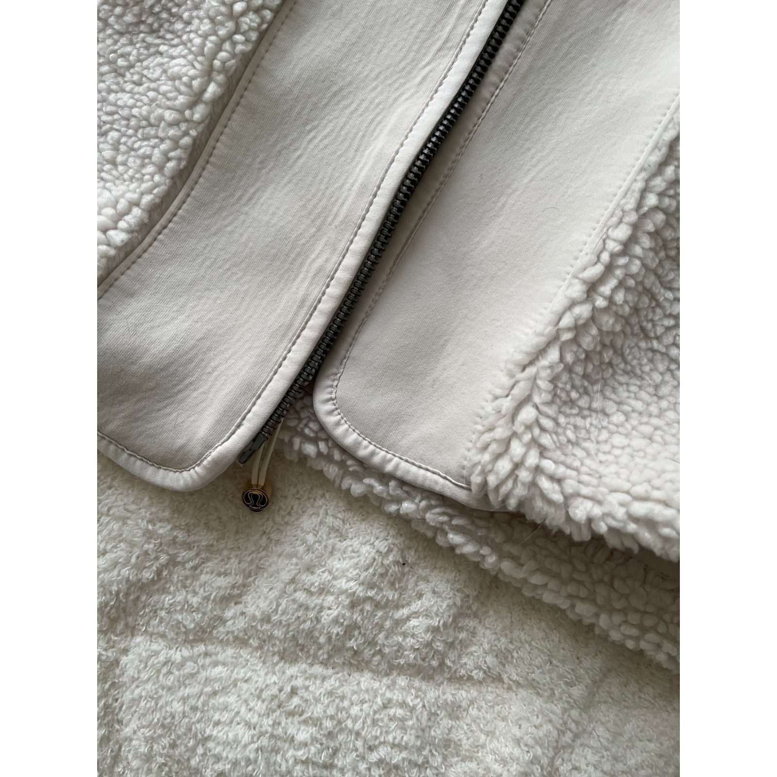 Lululemon Collarless Textured Fleece Full Zip size 10 Sherpa Size L / US 10 / IT 46 - 3 Thumbnail