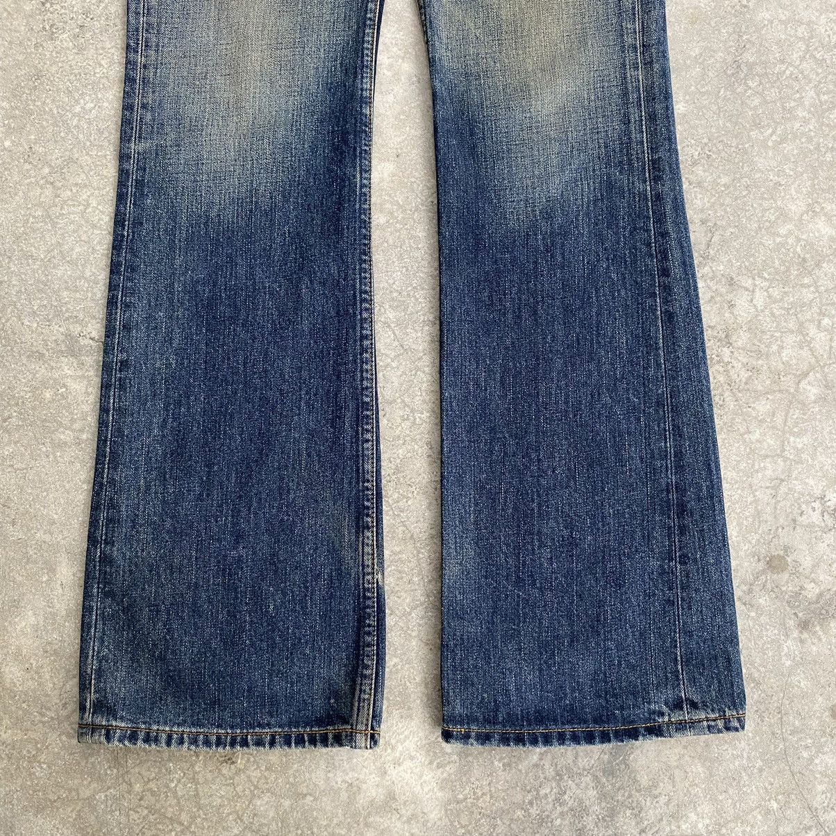 Levi's Vintage Levis 517 Faded Muddy Blue Bootcut Flared Jeans Size US 32 / EU 48 - 6 Thumbnail