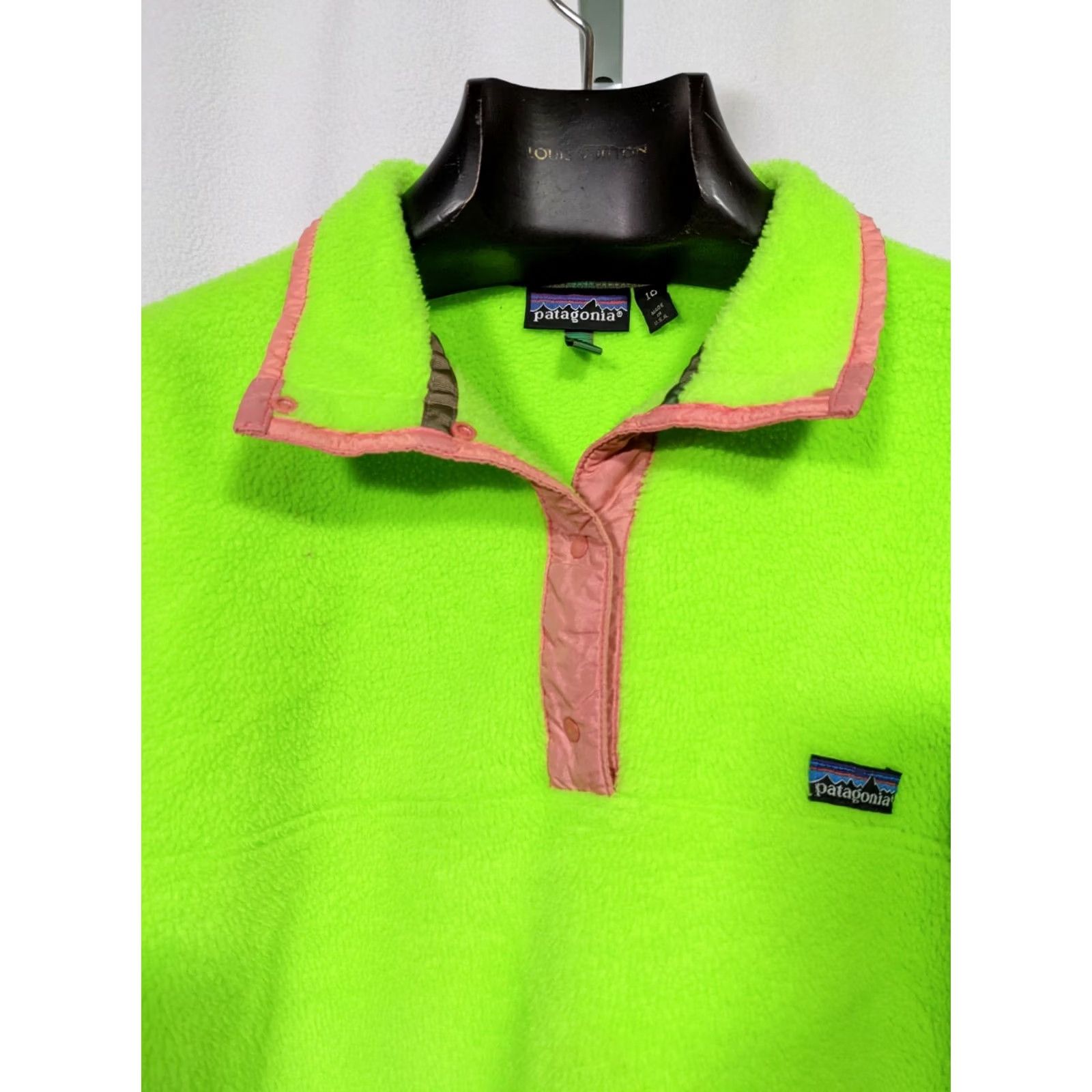 Patagonia VINTAGE Patagonia Pullover Fleece USA 10 Womens Neon Green Bubblegum Pink 90s Size L / US 10 / IT 46 - 4 Thumbnail