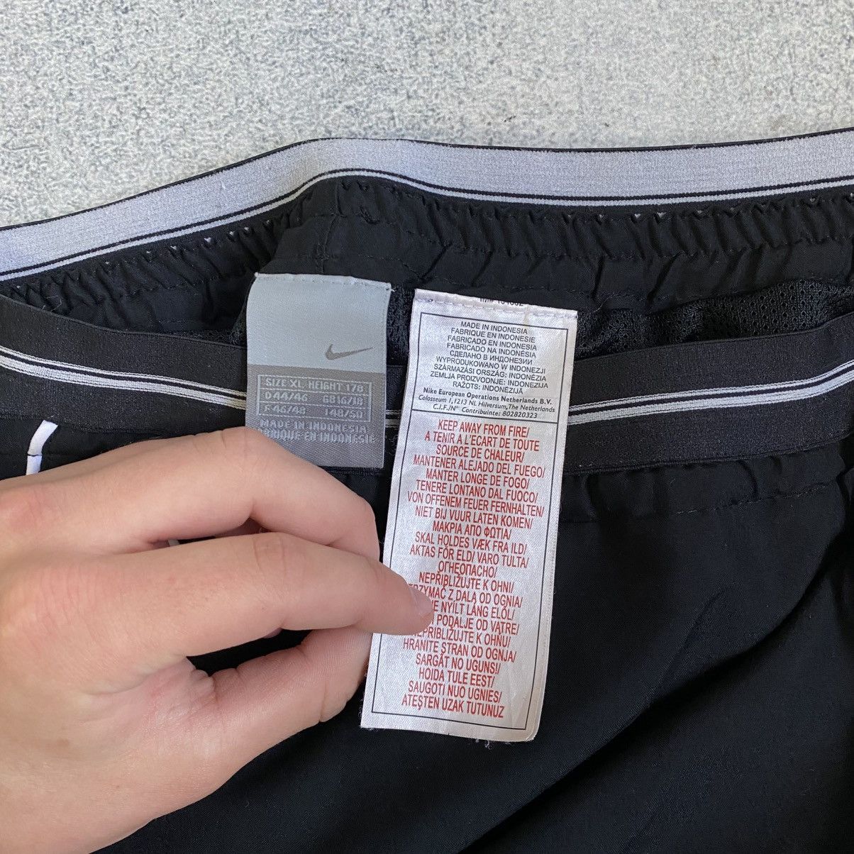 Nike Vintage Y2K Nike Track Pants Baggy Nylon Size US 36 / EU 52 - 9 Thumbnail