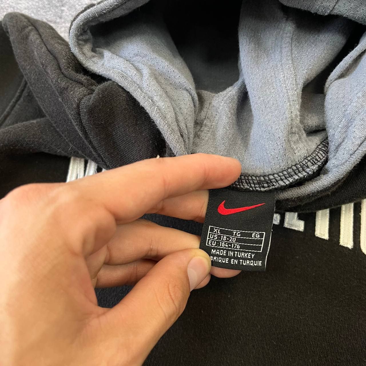 Nike Very Vintage Women Nike Athletic Black Hoodie,Y2K style Size XL / US 12-14 / IT 48-50 - 8 Thumbnail