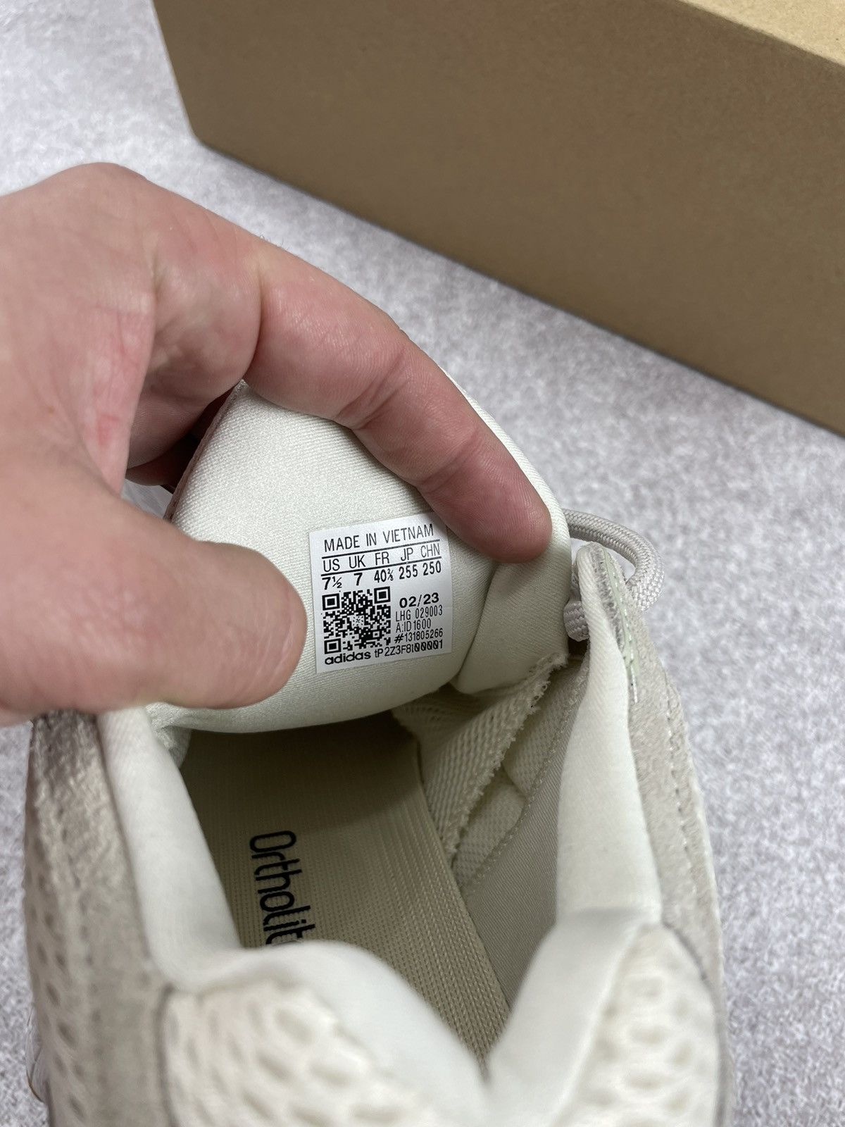 Adidas × Kanye West Adidas Kanye West Yeezy 500 Stone Taupe Size 7.5 Size US 7.5 / EU 40-41 - 12 Thumbnail