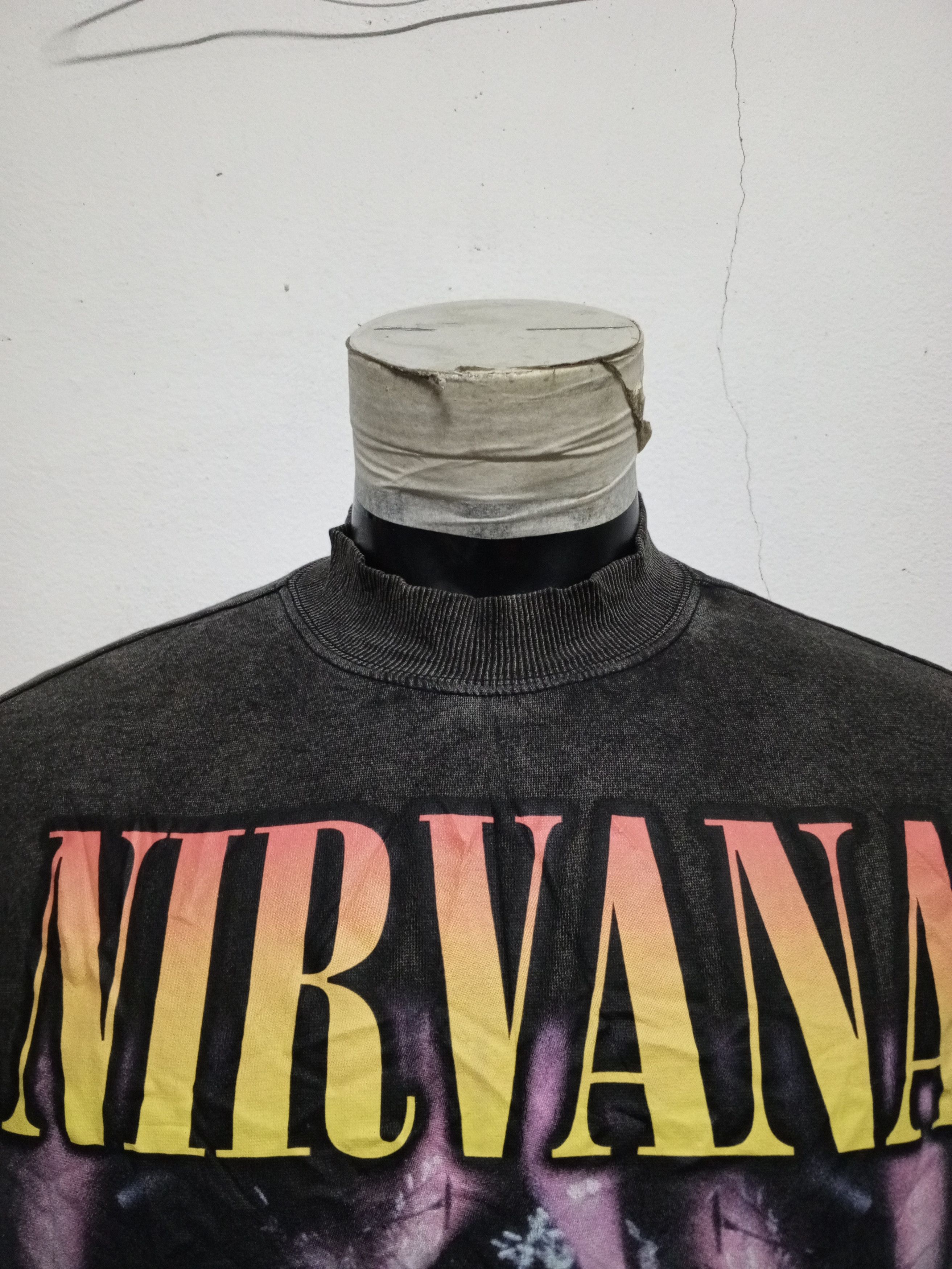 H&M NIRVANA BY H&M SWEATSHIRT Size US M / EU 48-50 / 2 - 4 Thumbnail