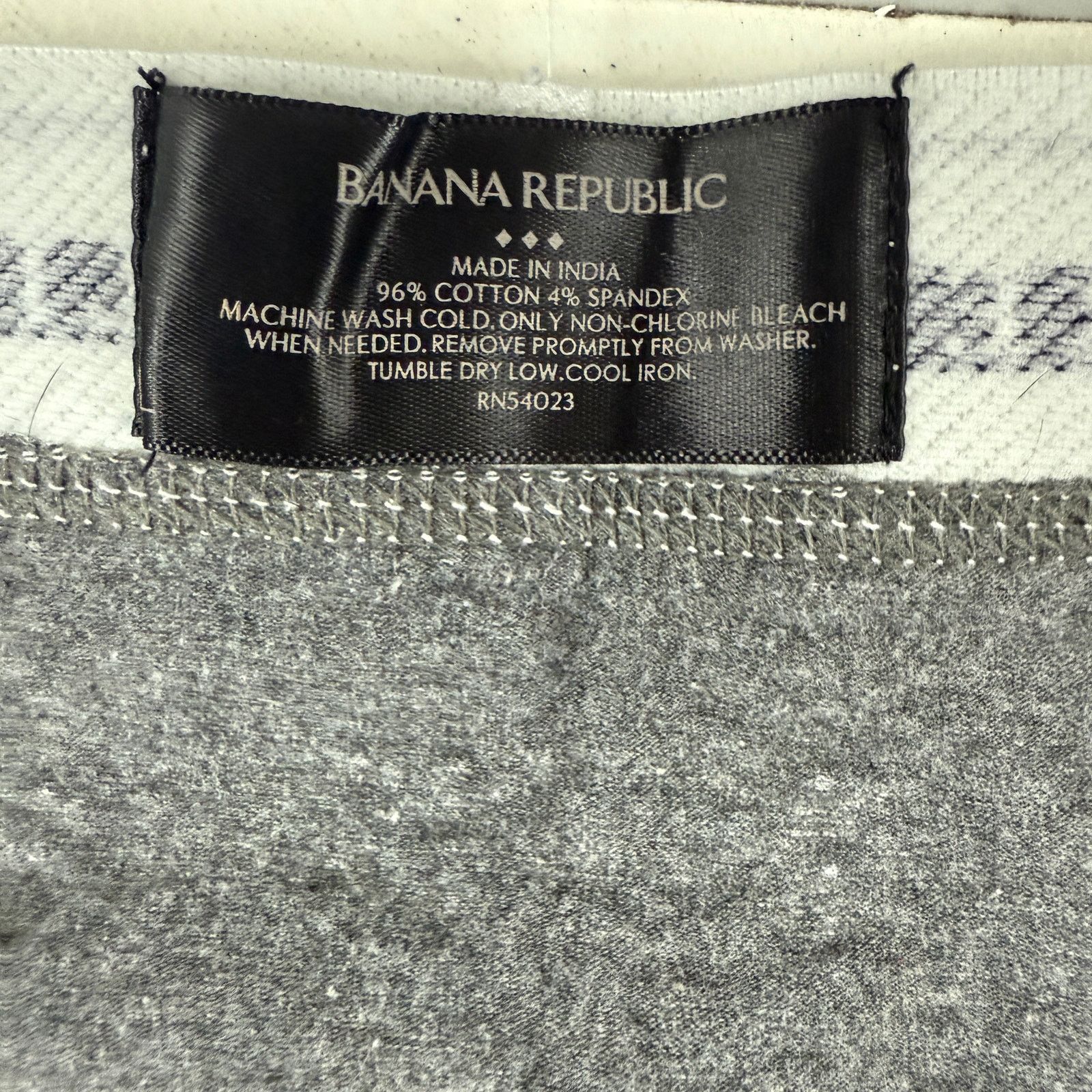 Banana Republic Banana Republic Snowflake White Grey Mens Boxer Size Medium Size ONE SIZE - 2 Thumbnail