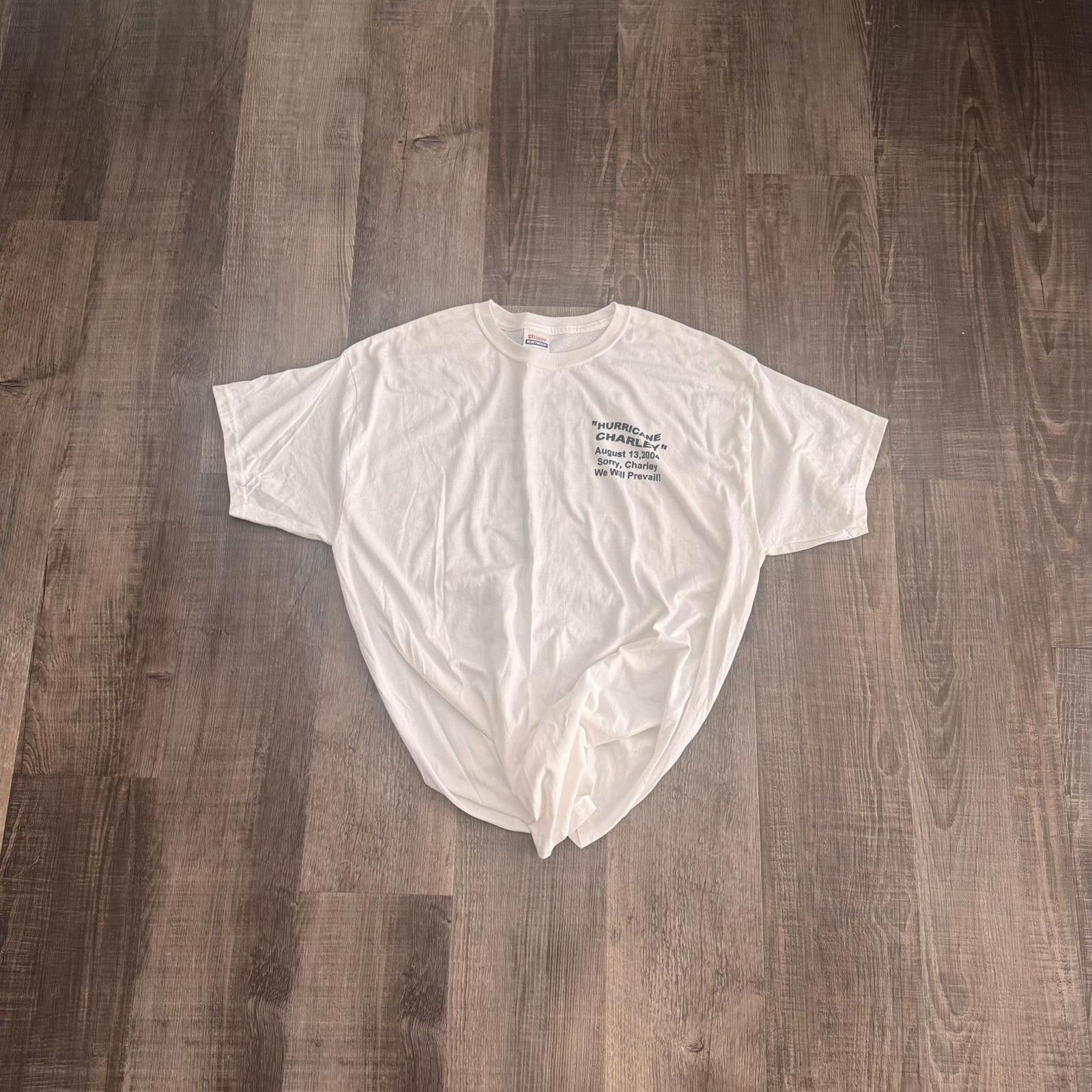 Hanes HANES • VNTG "Hurricane Charley" Pre-Shrunk Tee (XL) Size US XL / EU 56 / 4 - 1 Thumbnail