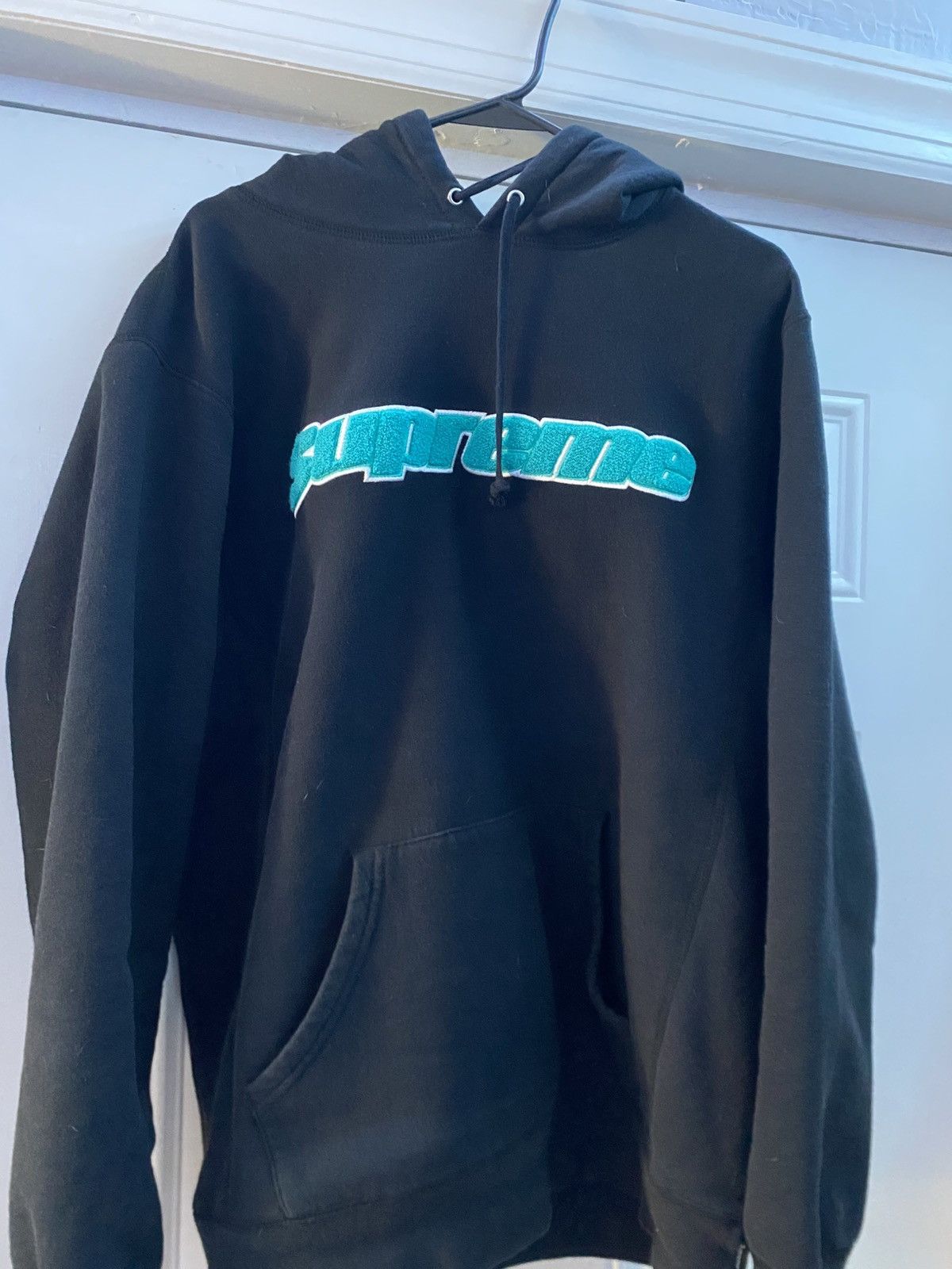 Supreme Supreme Chenille hoodie in black *NEW* | Grailed