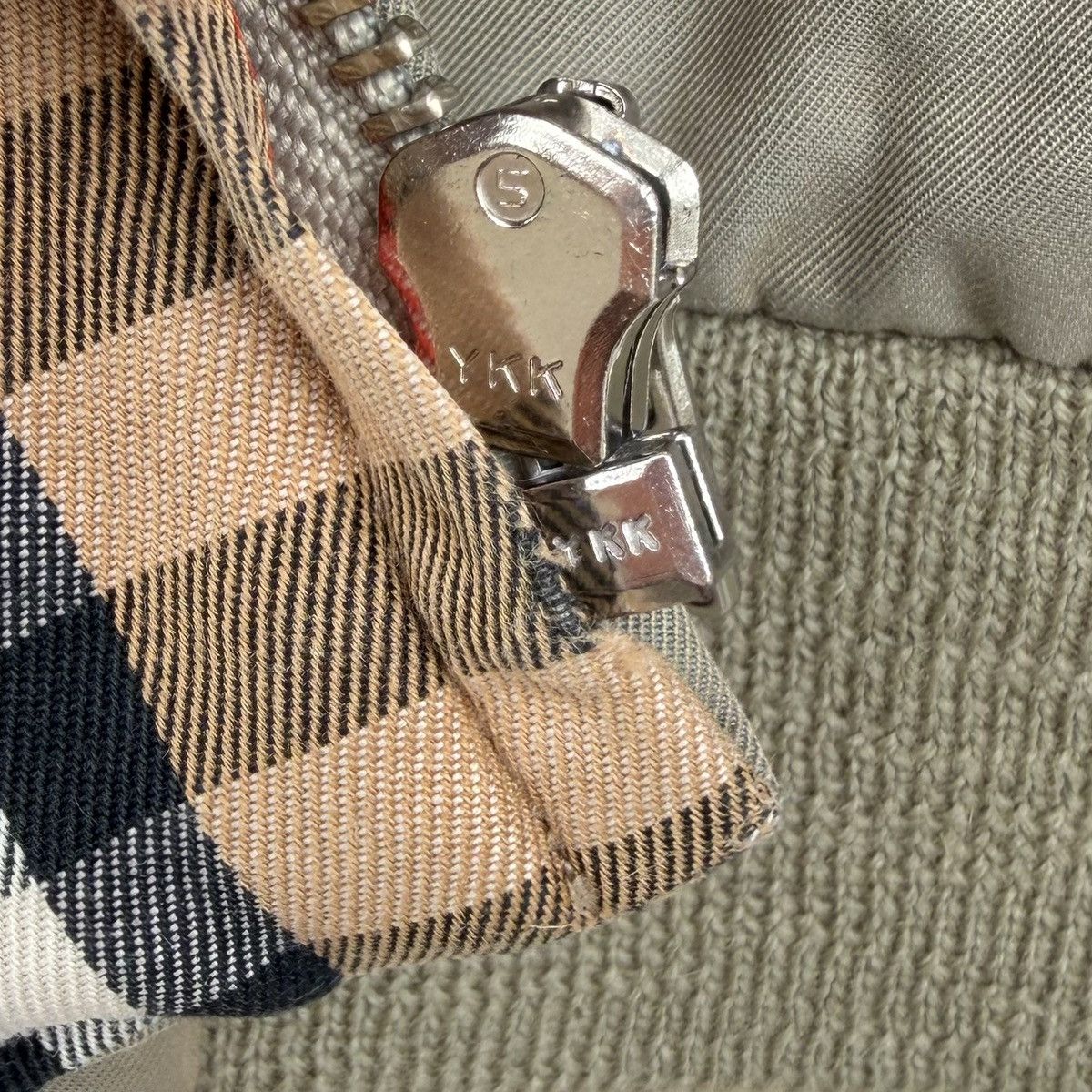 Burberry Vintage Burberry’s Nova Check Bomber Jacket Classic Luxury Size US M / EU 48-50 / 2 - 13 Thumbnail