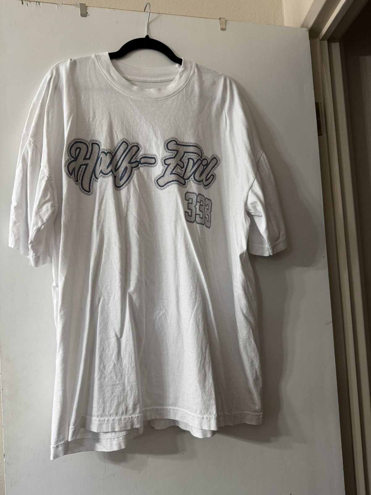 Half Evil White Half Evil 333 Sports Graphic T-Shirt. Size US XXL / EU 58 / 5 - 1 Thumbnail