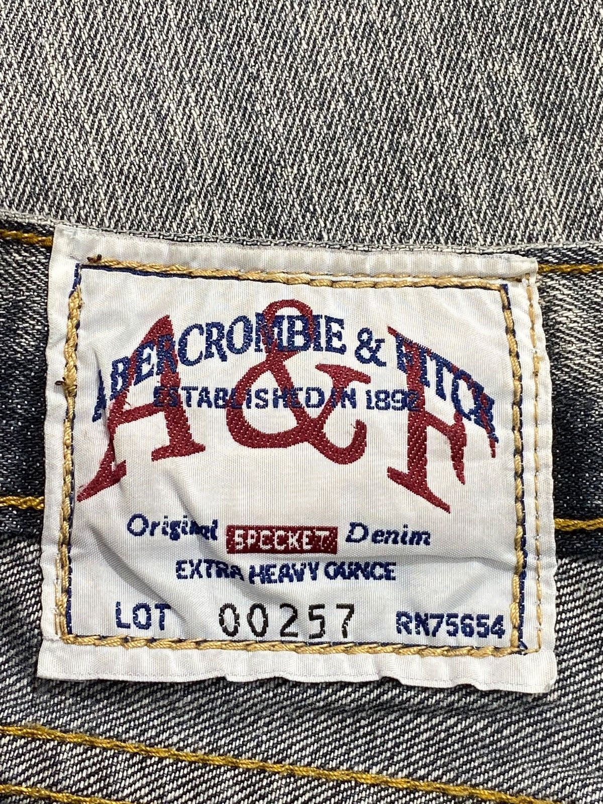 Abercrombie & Fitch Abercombie & Fitch Acid Wash Style Distress Loose Jeans Size US 36 / EU 52 - 12 Thumbnail