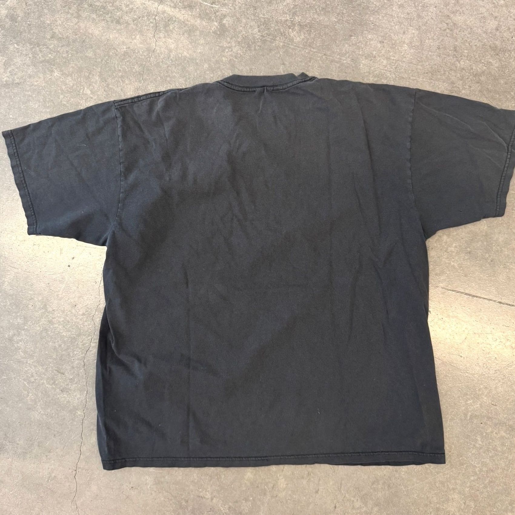 Vintage VINTAGE Pink Floyd Dark Side Of The Moon Black Sun Faded Graphic Tee XL Men Medium? Size US XL / EU 56 / 4 - 2 Thumbnail