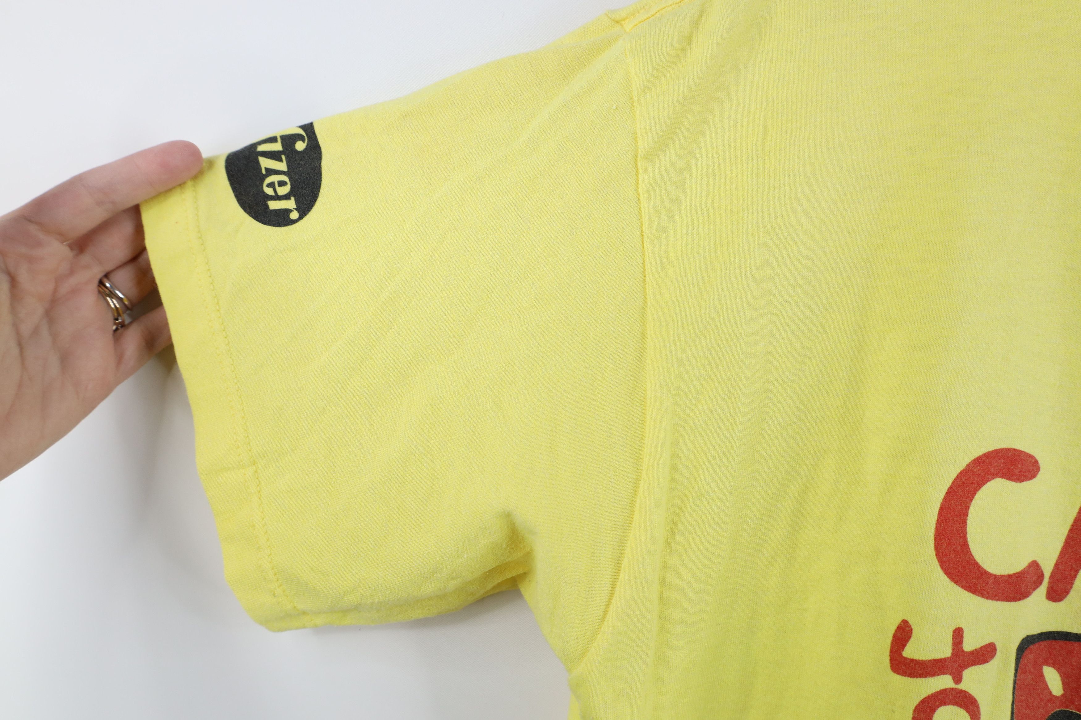 Vintage Vintage Y2K United Way Keith Haring Art T-Shirt Yellow USA Size US L / EU 52-54 / 3 - 5 Thumbnail