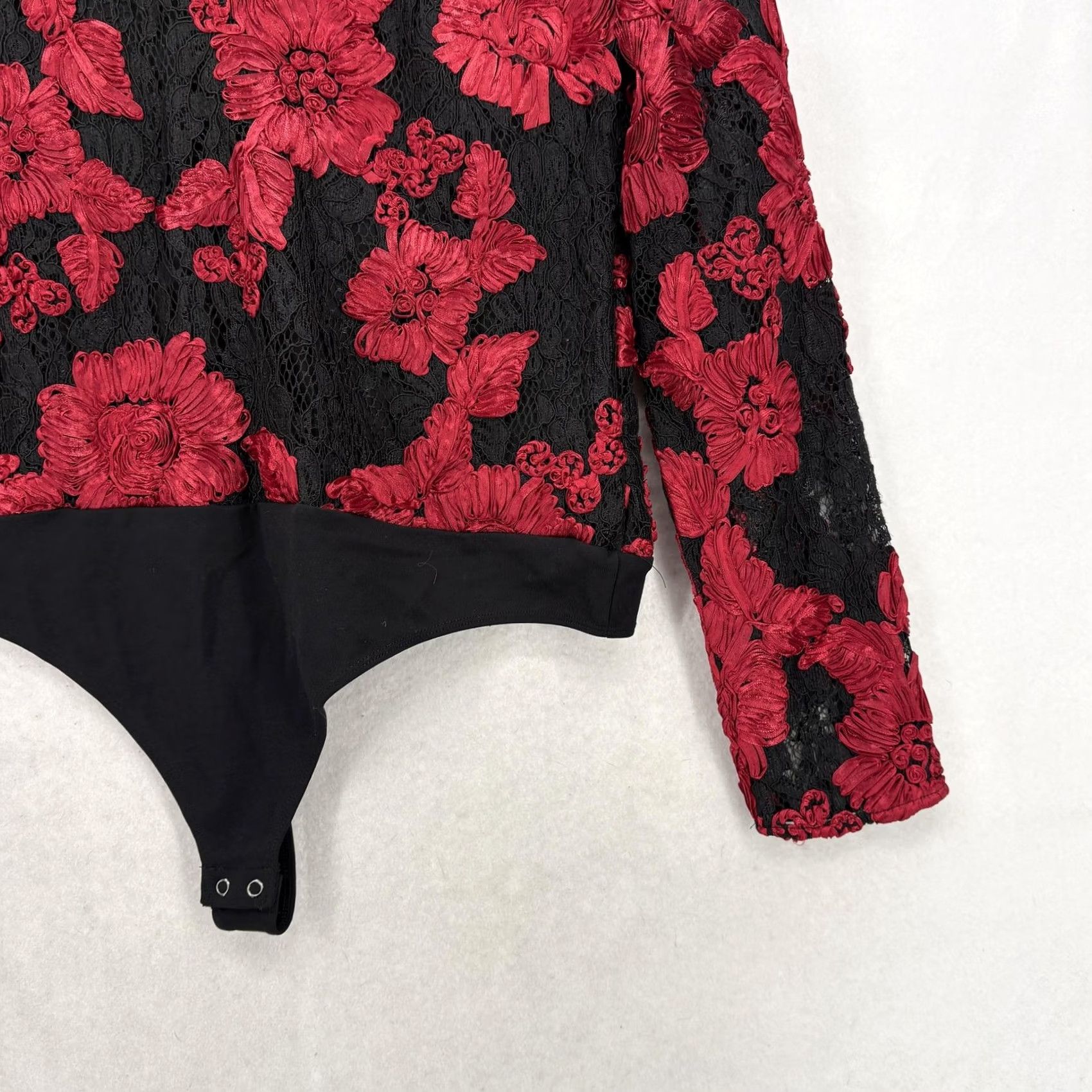 Express Express Bodysuit Womens XL Red Lace Floral Long Sleeve V Neck Embroidered NWT Size XL / US 12-14 / IT 48-50 - 3 Thumbnail