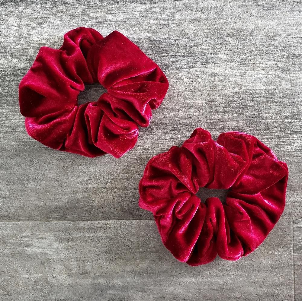 Designer Burgundy Oversized Velvet Scrunchie Bundle Size ONE SIZE - 1 Preview
