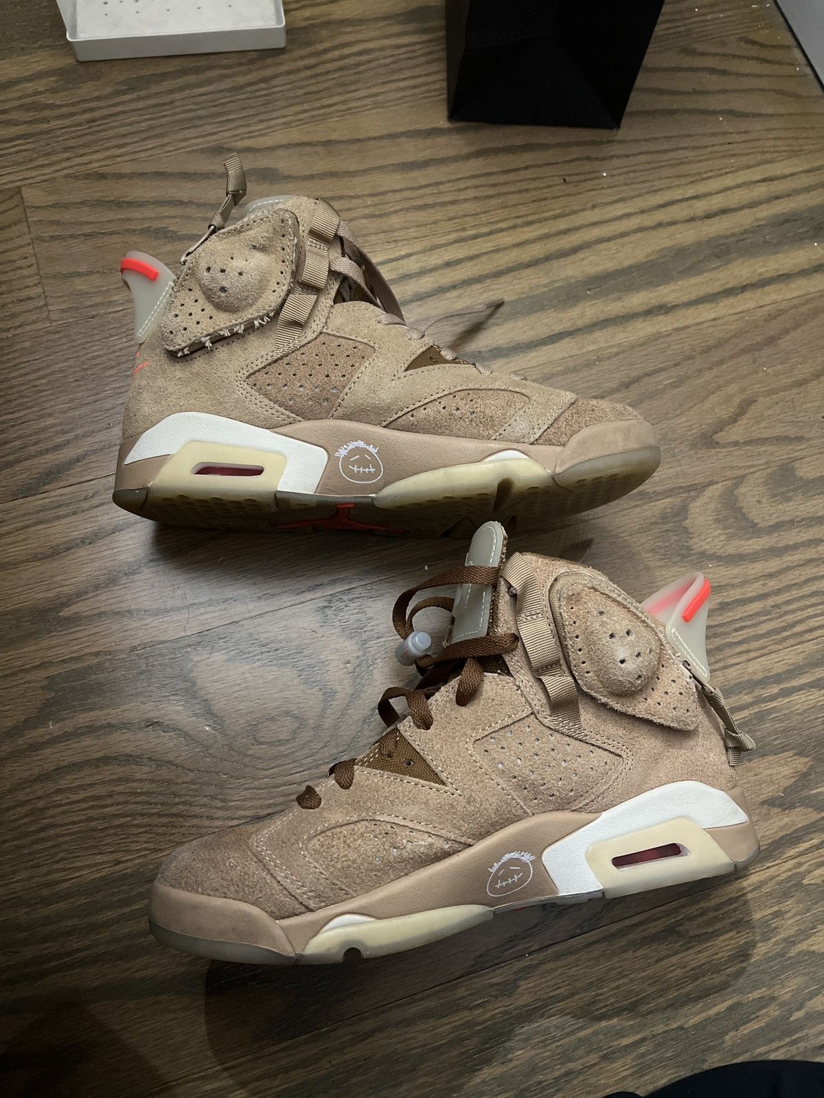 Travis Scott Travis Scott British khaki 6’s Size US 6.5 / EU 39-40 - 2 Thumbnail