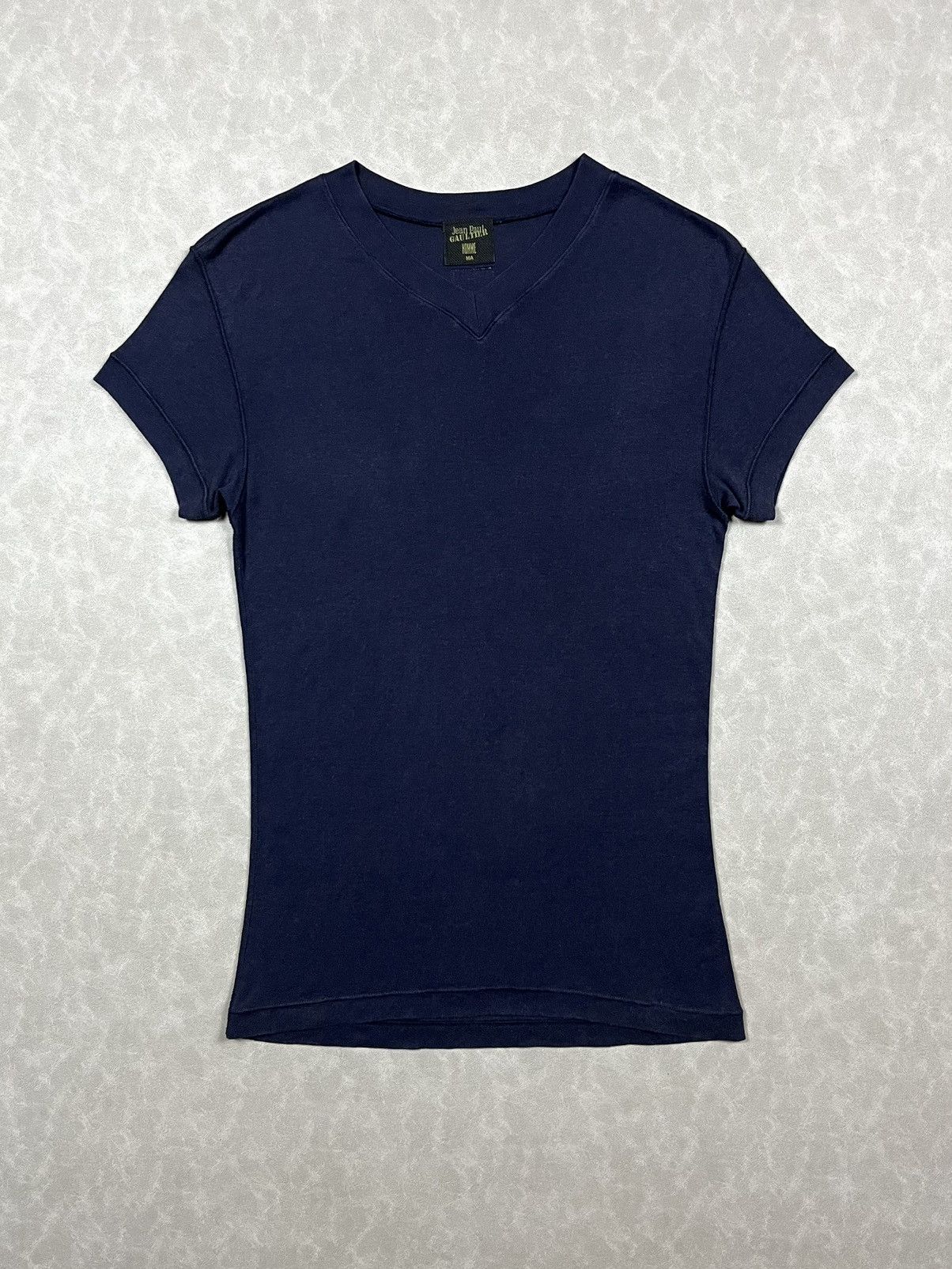 Jean Paul Gaultier 90s JPG vneck tee Size US S / EU 44-46 / 1 - 1 Thumbnail