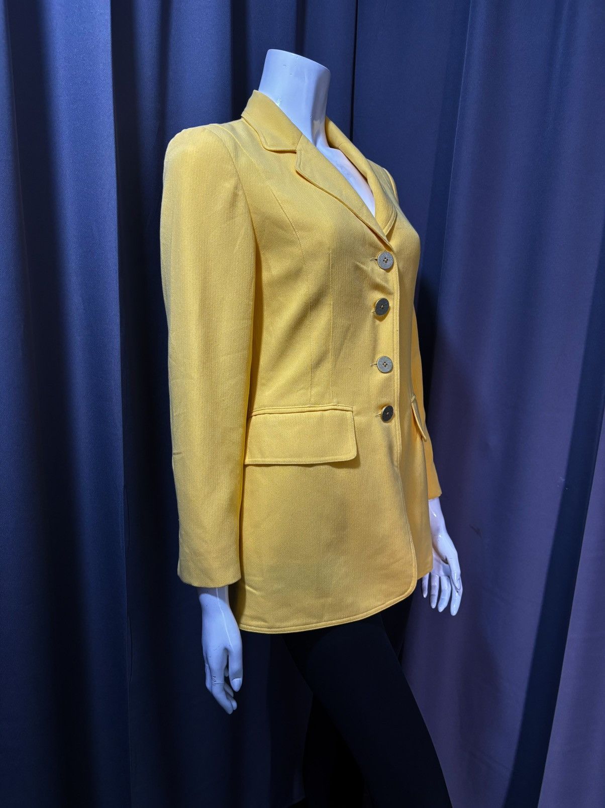 Nina Ricci 1980s Nina Ricci Archival Blazer Size XS / US 0-2 / IT 36-38 - 2 Thumbnail
