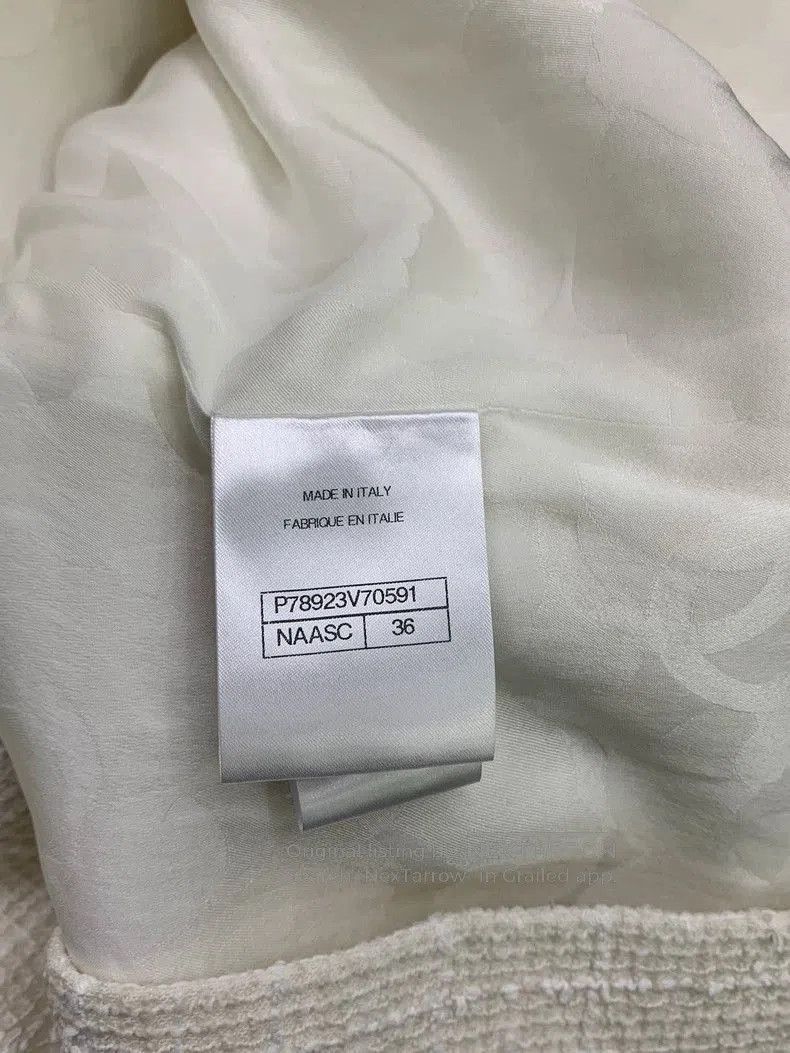 Chanel Chanel 25C White Tweed Beaded Hooded Dress . Size M / US 6-8 / IT 42-44 - 5 Thumbnail