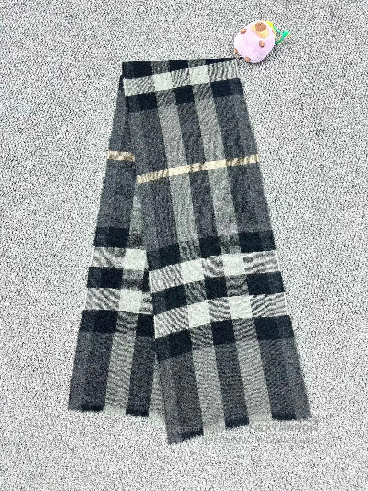 Burberry Burberry Black and Grey Classic Plaid Wool Scarf| Size ONE SIZE - 1 Thumbnail