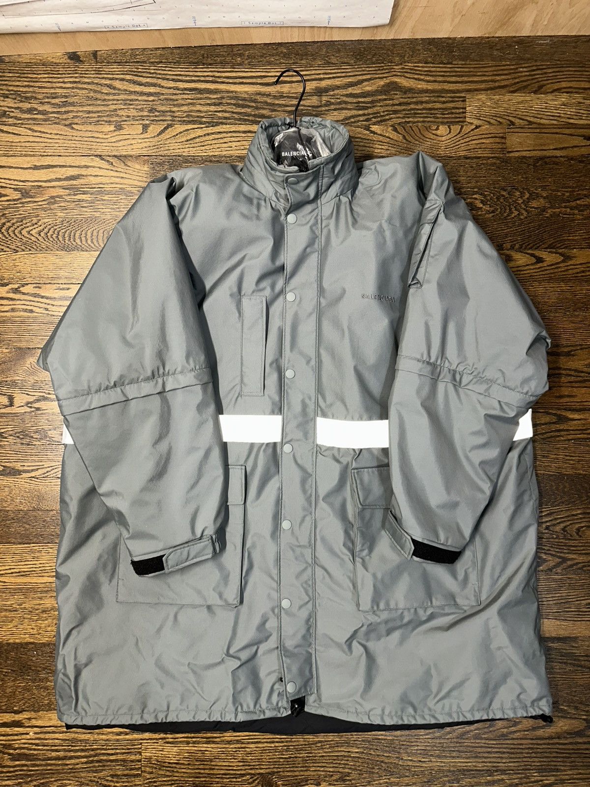 Balenciaga BALENCIAGA Oversized Gray reflective Parka Size US S / EU 44-46 / 1 - 1 Thumbnail