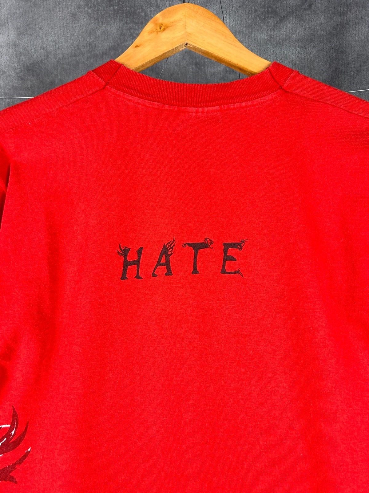 Vintage Love Hate Robbie Williams Europe tour tee from 2003 vintage Size US S / EU 44-46 / 1 - 4 Thumbnail