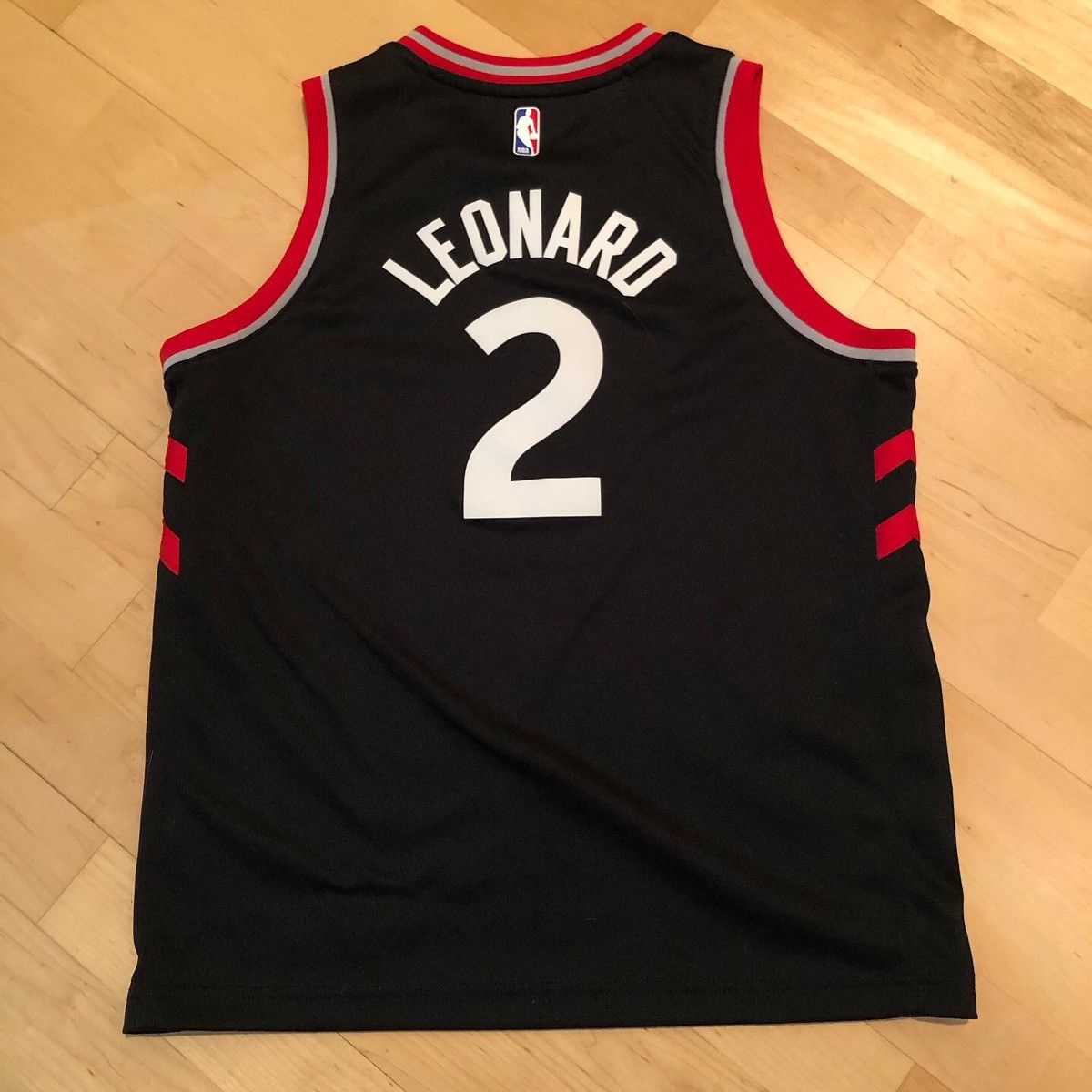 Nike kawhi leonard raptors jersey best sale