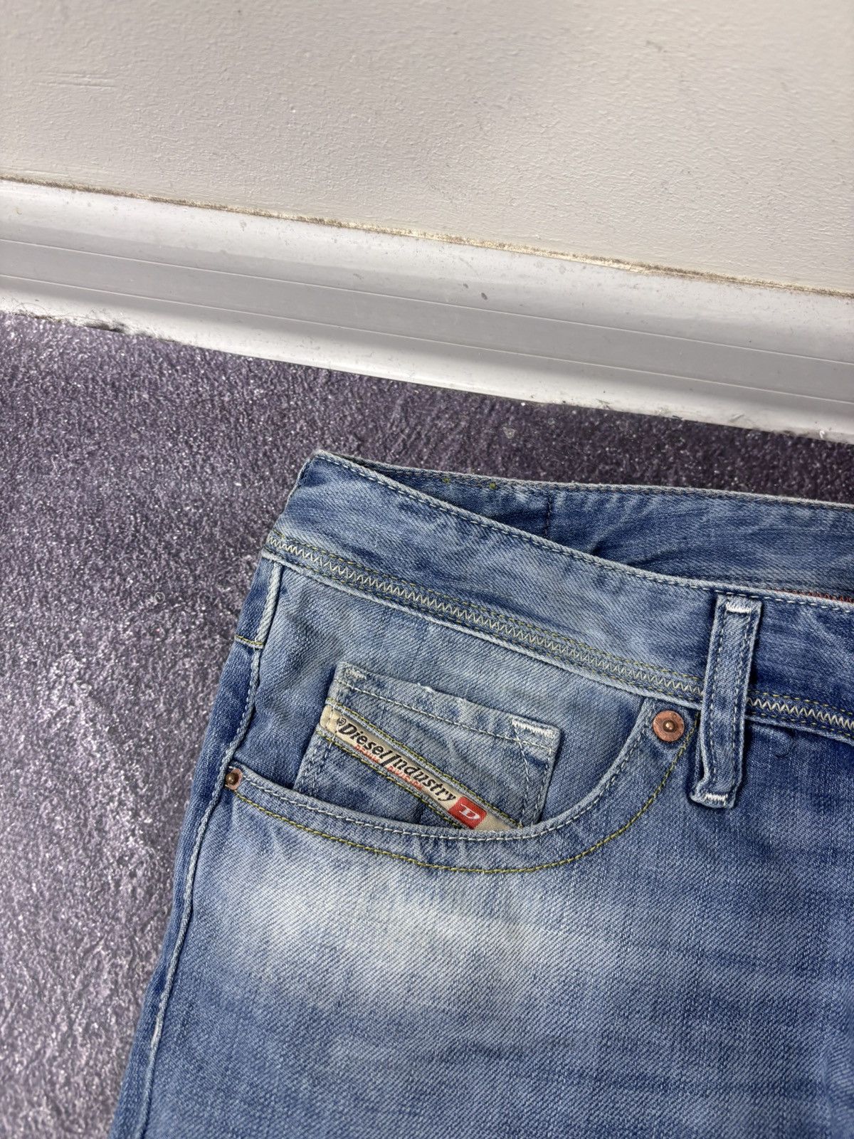 Diesel Diesel Lowky NWT Women’s Regular Straight Blue Denim Jeans Size 31" - 6 Thumbnail
