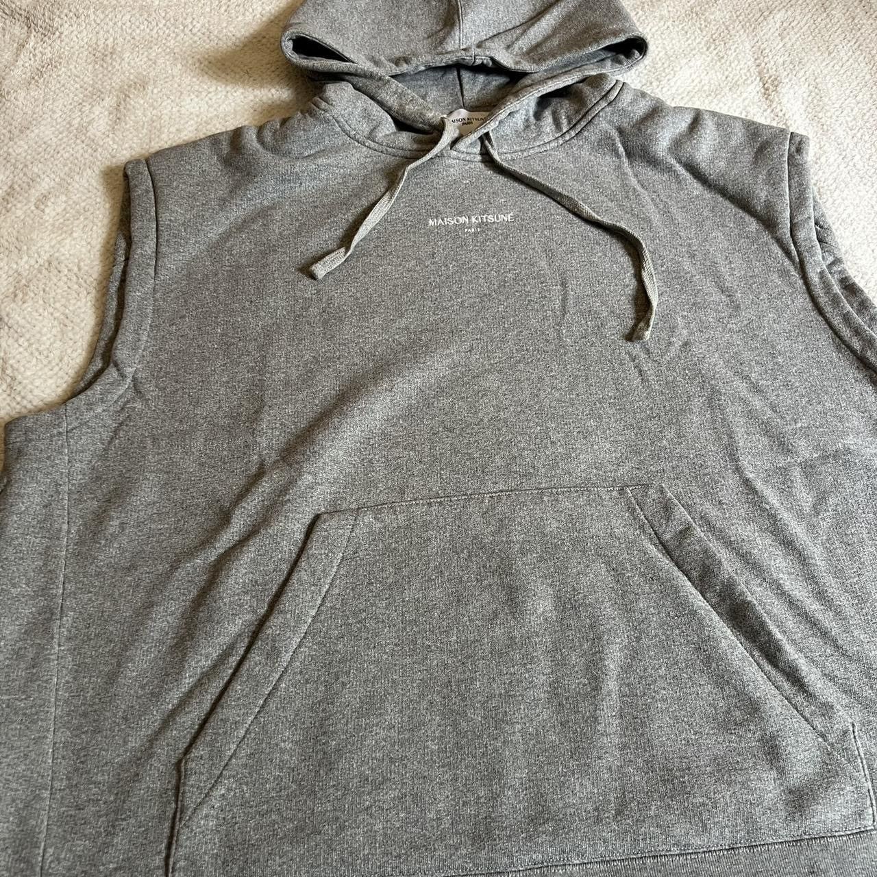 Maison Kitsune MAISON KITSUNÉ Oversized Sleeveless Hoodie – Light Grey Size US S / EU 44-46 / 1 - 2 Thumbnail