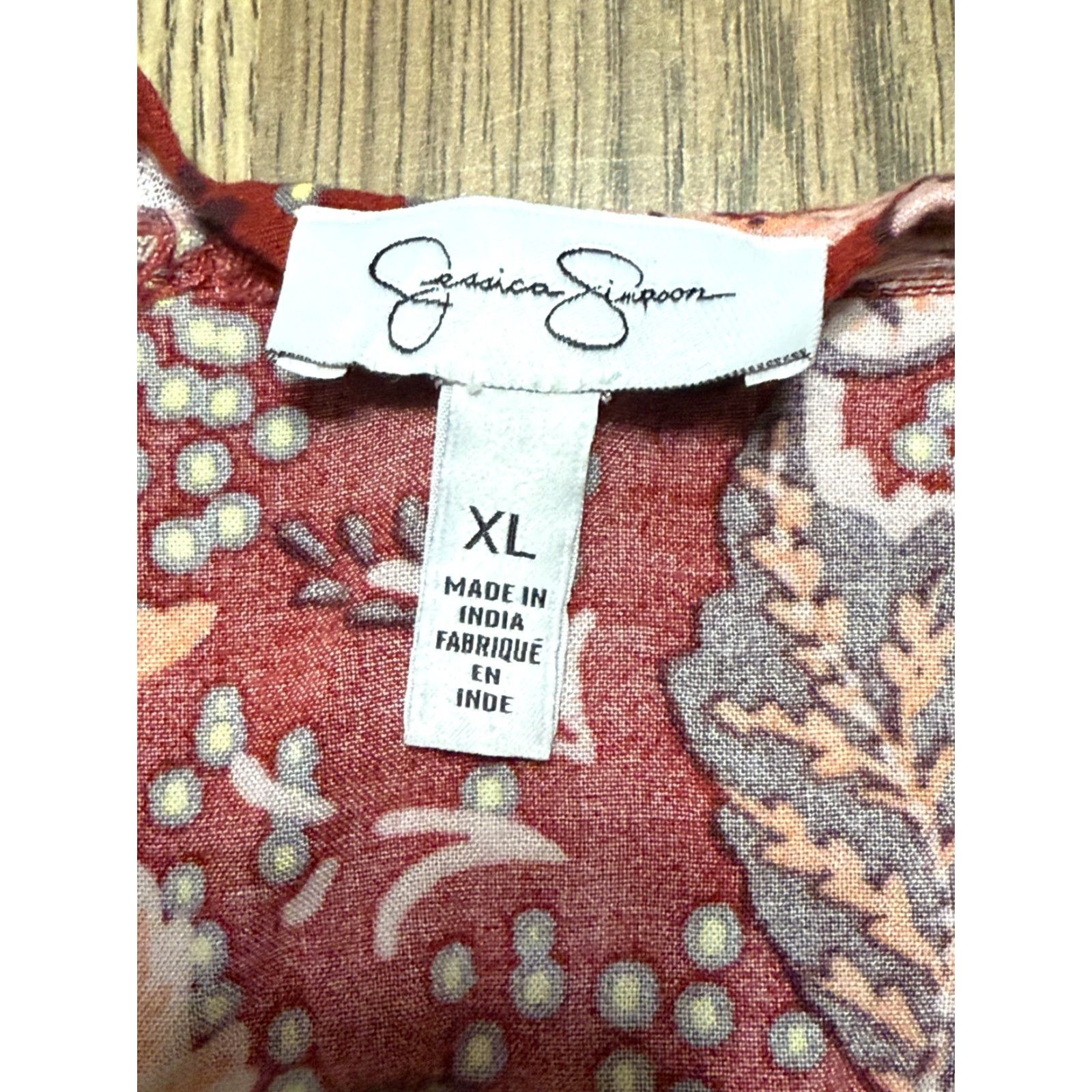 Jessica Simpson Jessica Simpson Blouse Women's XL Red Floral Long Sleeve V-neck Shirt Adult Womens Regular Polyester Lightweight Fall Spring Summer Casual Modern 90s Size XL / US 12-14 / IT 48-50 - 5 Thumbnail
