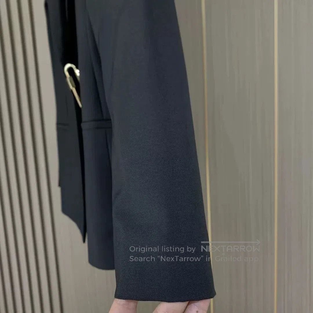 Givenchy Givenchy Women's Metal Buckle Blazer. Size XS / US 0-2 / IT 36-38 - 4 Thumbnail