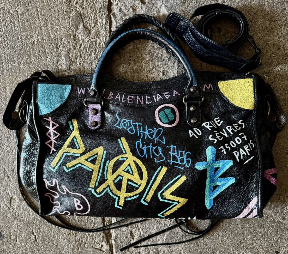 Balenciaga Balenciaga - Demna - 2017 Classic City Graffiti Lambskin Bag Size ONE SIZE - 19 Thumbnail