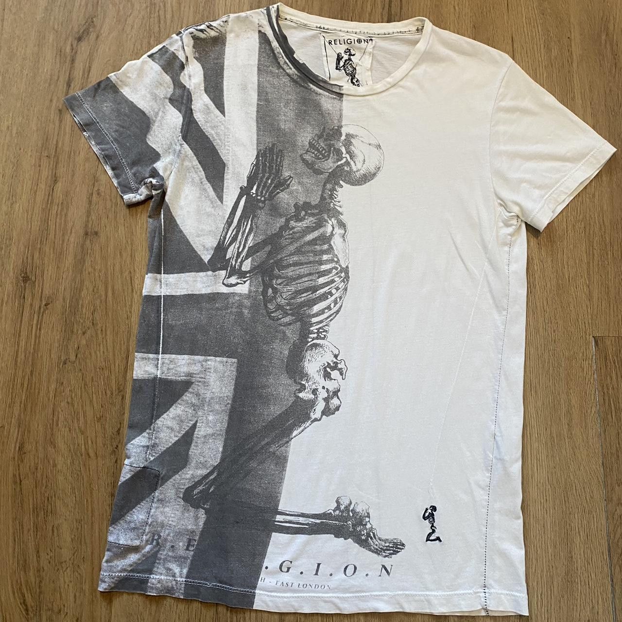 Other Grey and white graphic print skeleton T-shirt Size US M / EU 48-50 / 2 - 1 Thumbnail