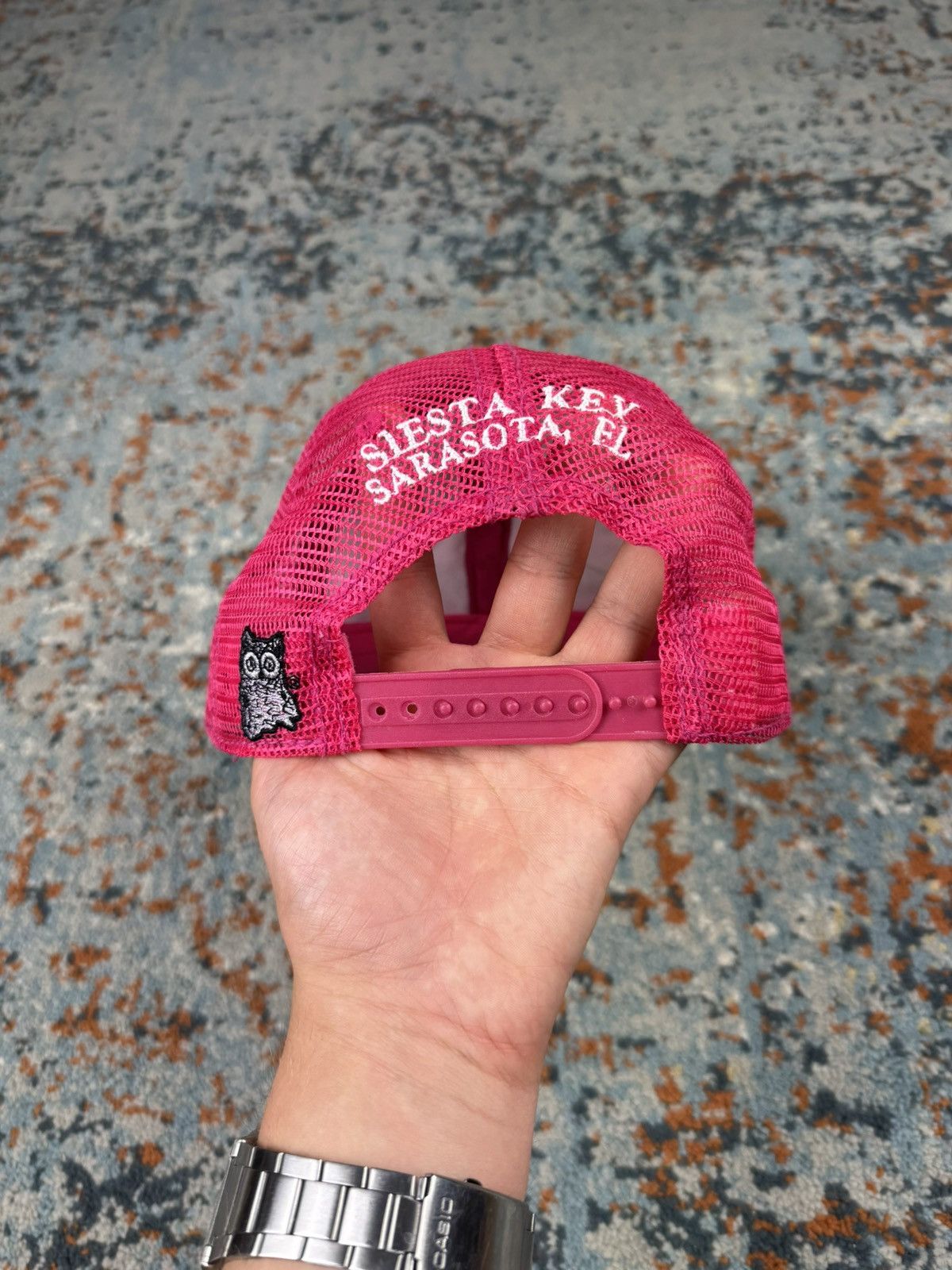 Vintage Vintage Y2K Hooters mesh trucker hat glitter barbie style Size ONE SIZE - 3 Thumbnail