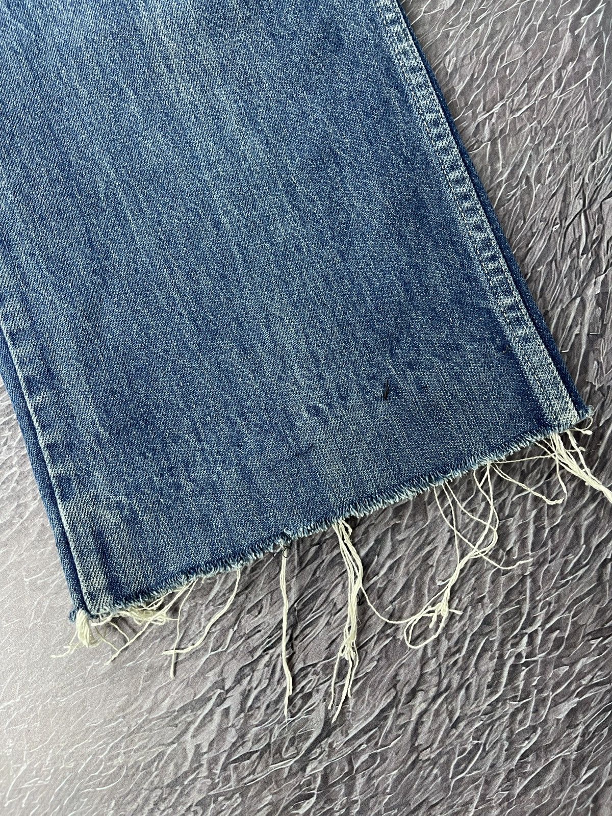 Oscar De La Renta Oscar de la Renta vintage distressed cropped denim jeans Size US 36 / EU 52 - 7 Thumbnail