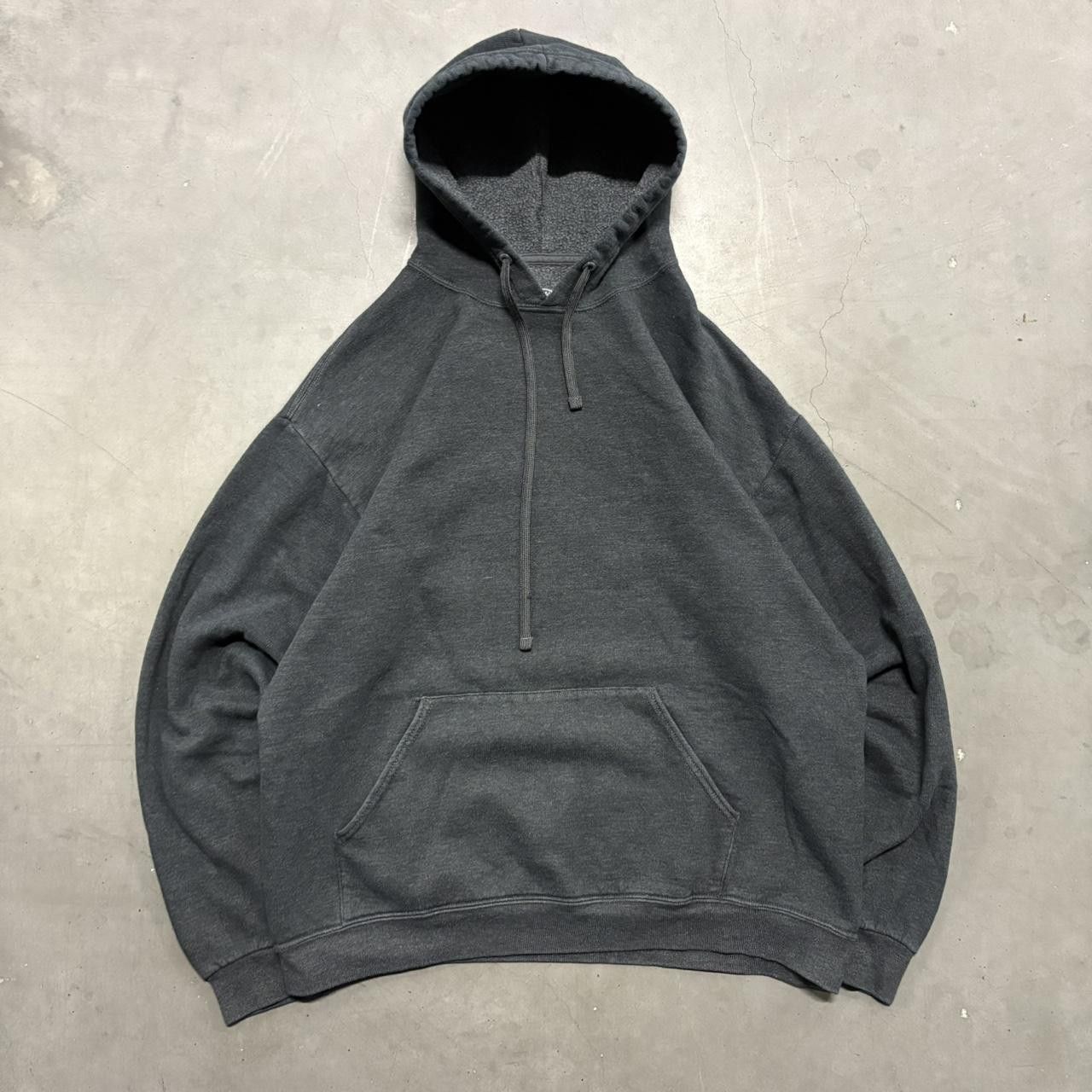 Vintage Crazy Vintage Y2K/2000s Blank Dark Grey Minimalistic Hoodie! Size US L / EU 52-54 / 3 - 1 Thumbnail