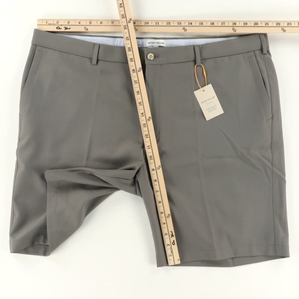 Peter Millar Peter Millar Surge Performance Golf Shorts Smoke Men's 42 Shirt Mens Shorts 42 Smoke Golf Surge Performance Peter Millar Size US 42 / EU 58 - 3 Thumbnail