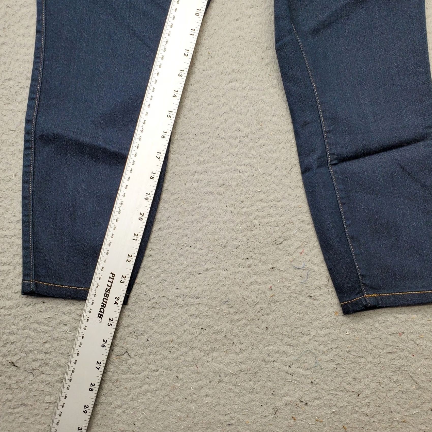 Torrid Torrid Lean Jeans Womens Size 0 Blue Denim Dark Wash Skinny Leg Stretch Pull-On Size: Women Size 0: Blue Denim Dark Wash Skinny Jeans Torrid Size 34" / US 12 / IT 48 - 4 Thumbnail