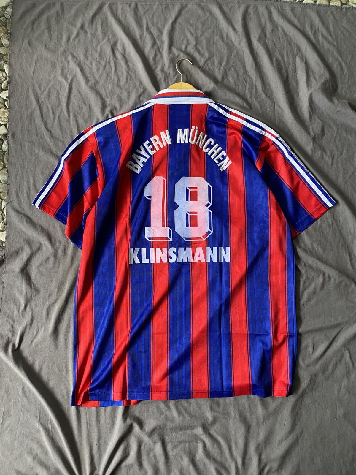 Vintage Vintage FC Bayern Munchen 95/97 Home Kit Jersey Size US XL / EU 56 / 4 - 4 Thumbnail