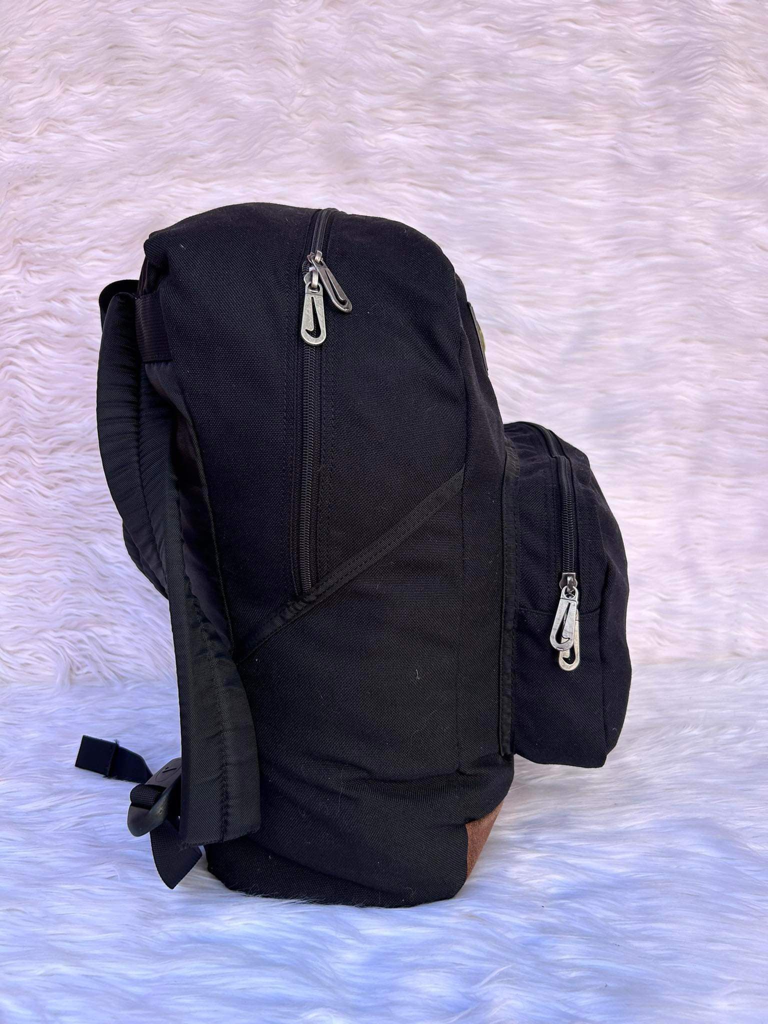 Nike Vintage Nike Swoosh Bagpack Size ONE SIZE - 3 Thumbnail