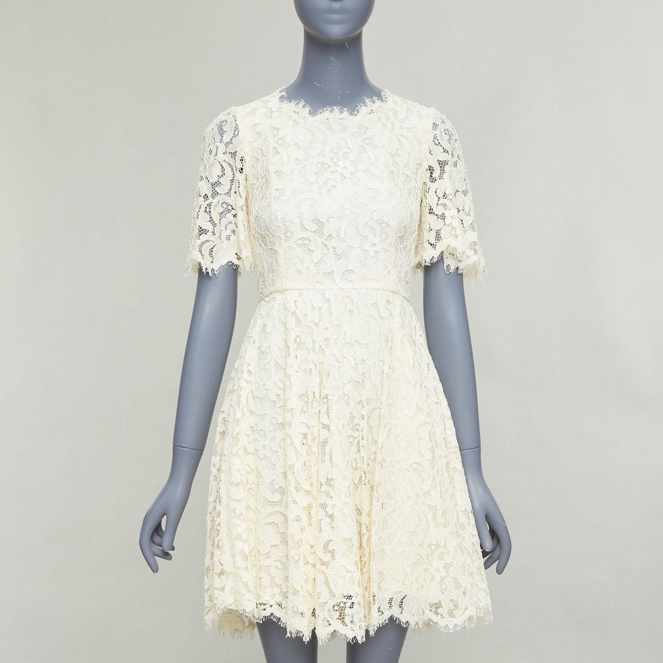Dolce & Gabbana DOLCE GABBANA cream floral lace short sleeve silk lined dress IT40 S Size S / US 4 / IT 40 - 1 Thumbnail