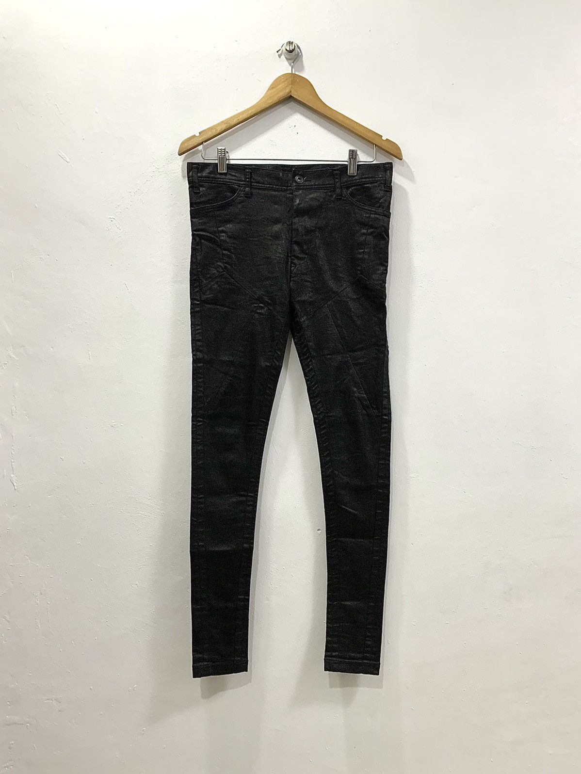 Julius JULIUS FALL WINTER 15-16 “SPHERE” COATED SKINNY LONG PANTS Size US 32 / EU 48 - 1 Thumbnail