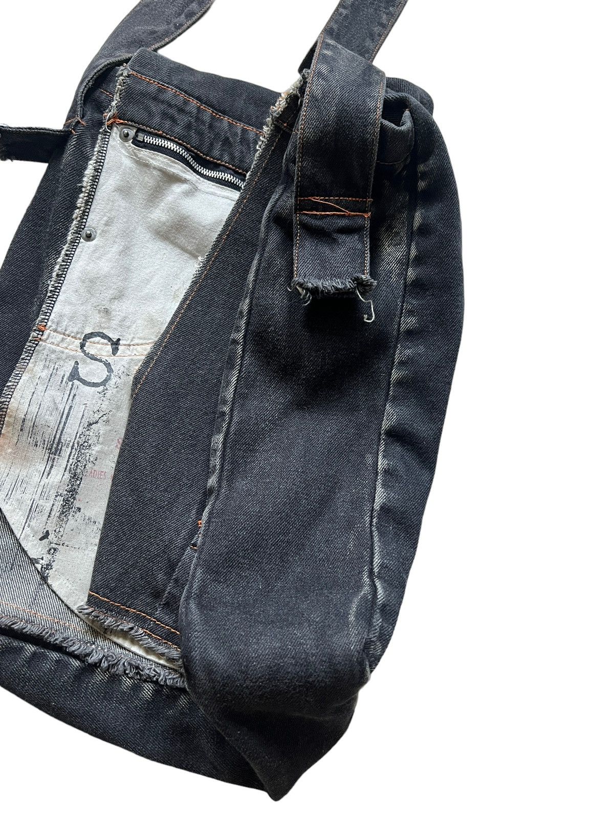 Japanese Brand 2000s h.NAOTO 🇯🇵 Goth Punk Reworked Denim Crossbody Bag Size ONE SIZE - 10 Thumbnail