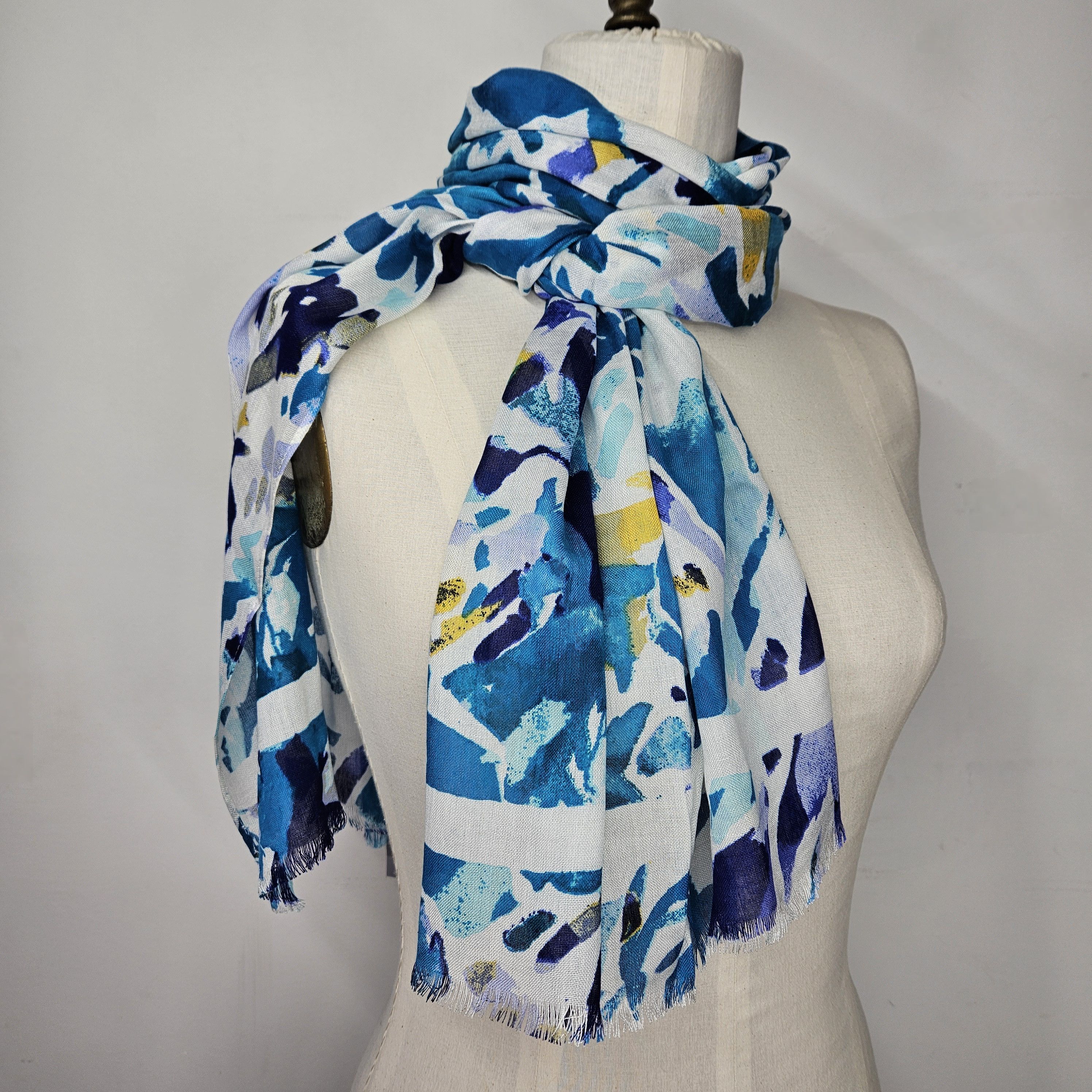 Chicos Chico's 72x22" Scarf Wrap Modal Silk Floral Lightweight Trop Size ONE SIZE - 1 Thumbnail