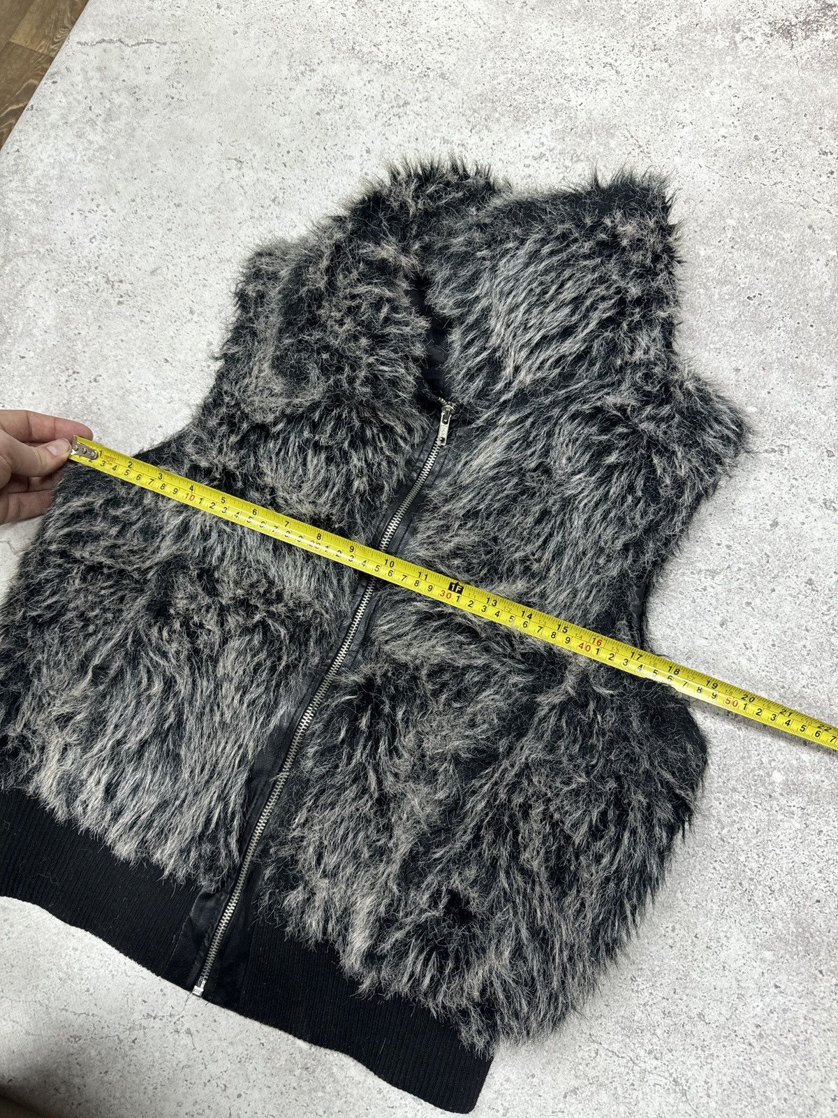 If Six Was Nine Vintage Fur Mohair Balenciaga Rick Owen’s Kmrii Style Vest Size US S / EU 44-46 / 1 - 5 Thumbnail