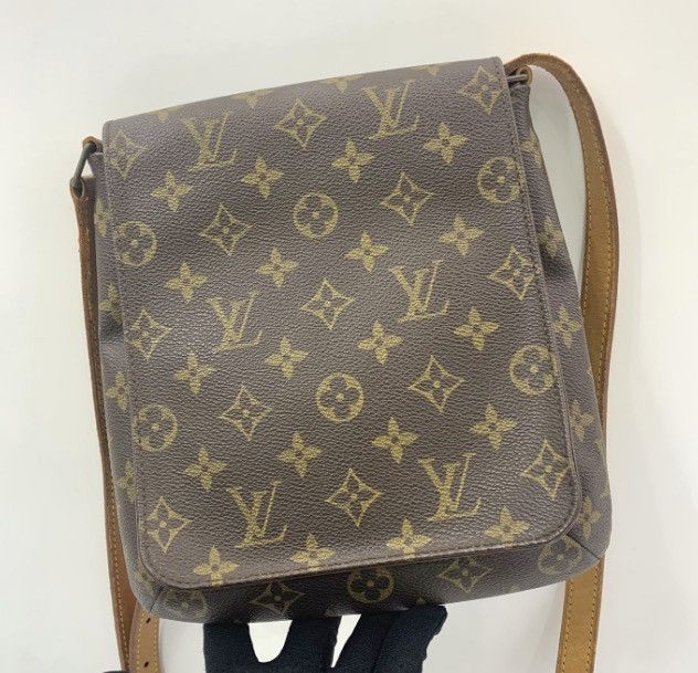 Louis Vuitton Louis Vuitton Musette Salsa Short Cross Body Bag Size ONE SIZE - 1 Thumbnail