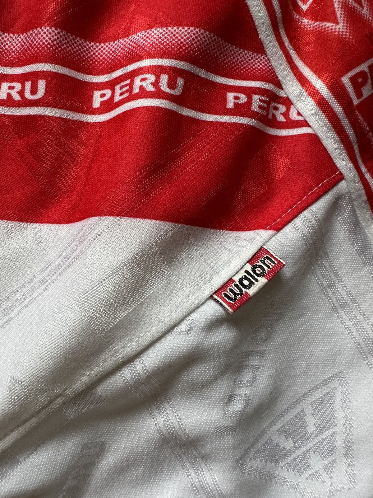 Vintage Vintage 1999/2000 Walon Peru National Team #7 Jersey Size US L / EU 52-54 / 3 - 10 Thumbnail