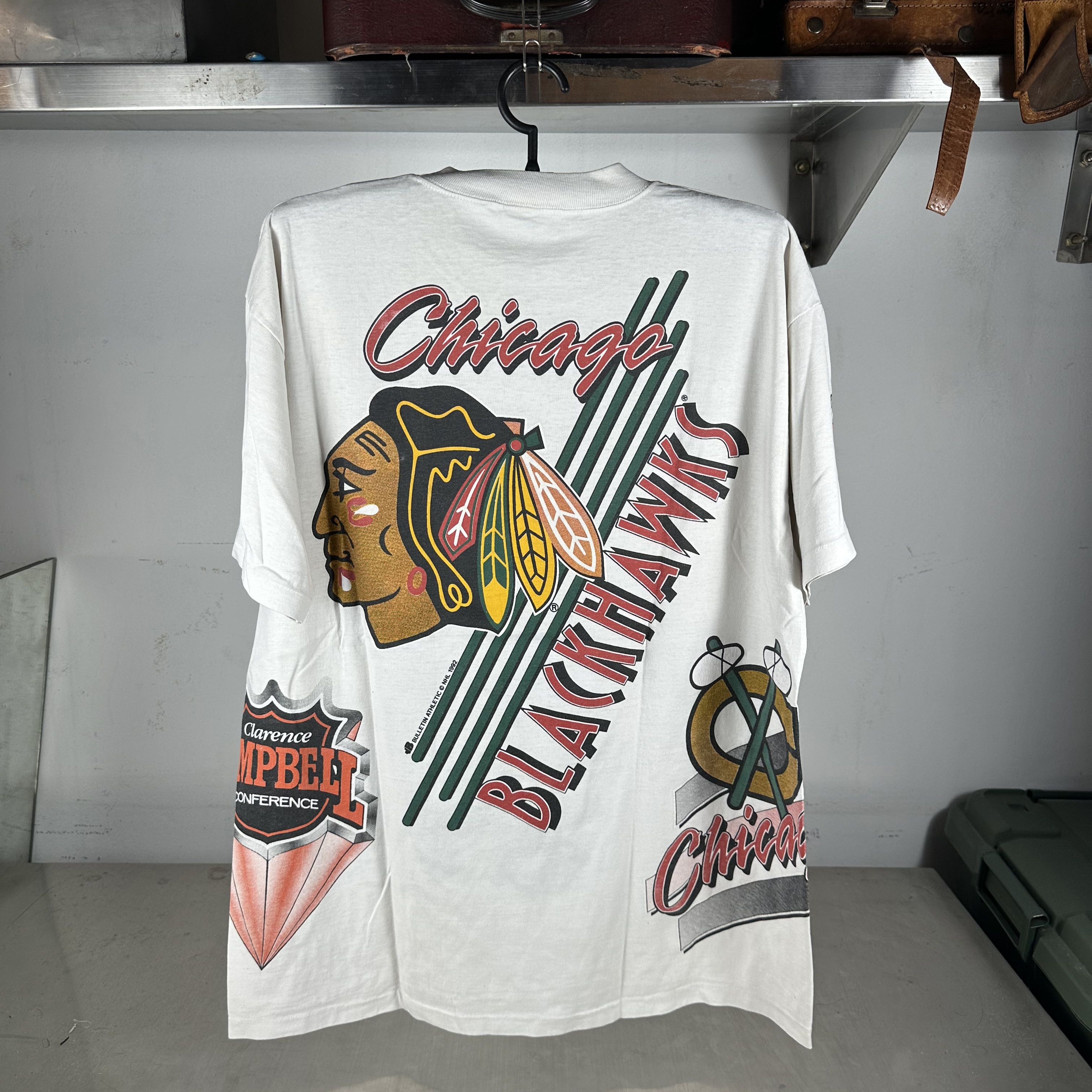 Vintage 1992 Chicago Blackhawks NHL Bulletin Athletic AOP T-Shirt Size US XL / EU 56 / 4 - 3 Thumbnail